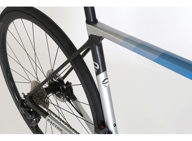 Factor O2 Disc Sram Force AXS Dance up the Mountains! 
