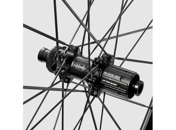 Black Inc 28 / 33 hjulsett Shimano Clincher, CeramicSpeed 