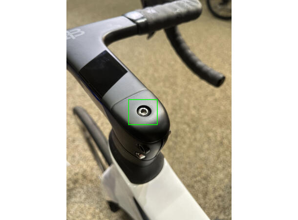 Factor M8*17,5 mm skrue for styre/gaffel 