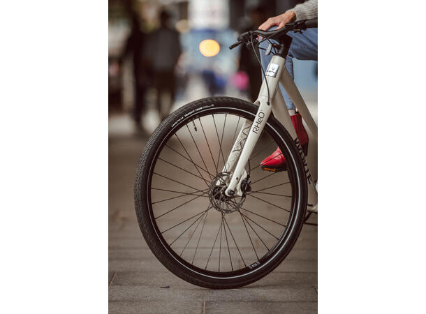 Goodyear Transit Tour 27,5 2.4, Sort/Refleks, Urban 